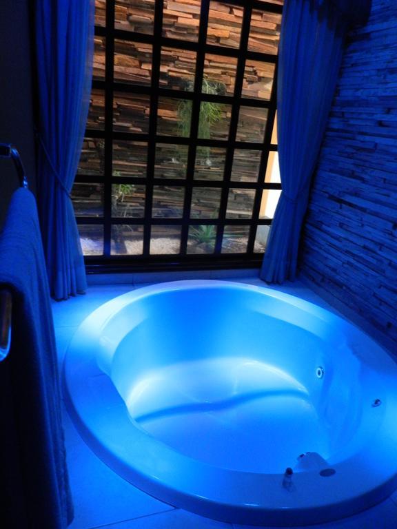 Pousada E Motel Blue Inn カスカヴェウ エクステリア 写真